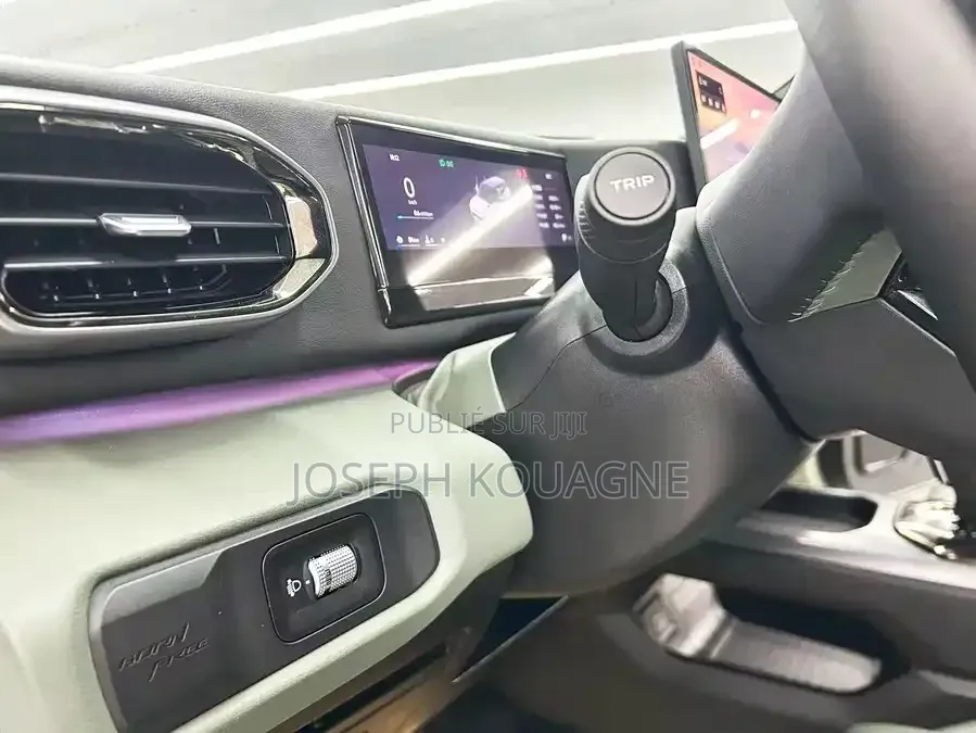 Geely Coolray 2025 Beige