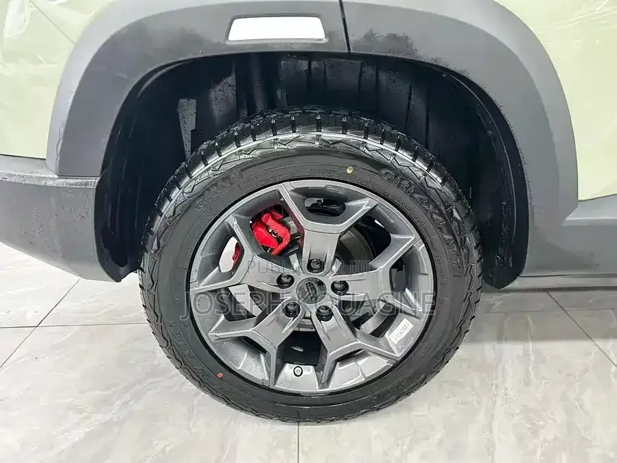 Geely Coolray 2025 Beige