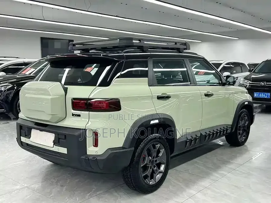 Geely Coolray 2025 Beige