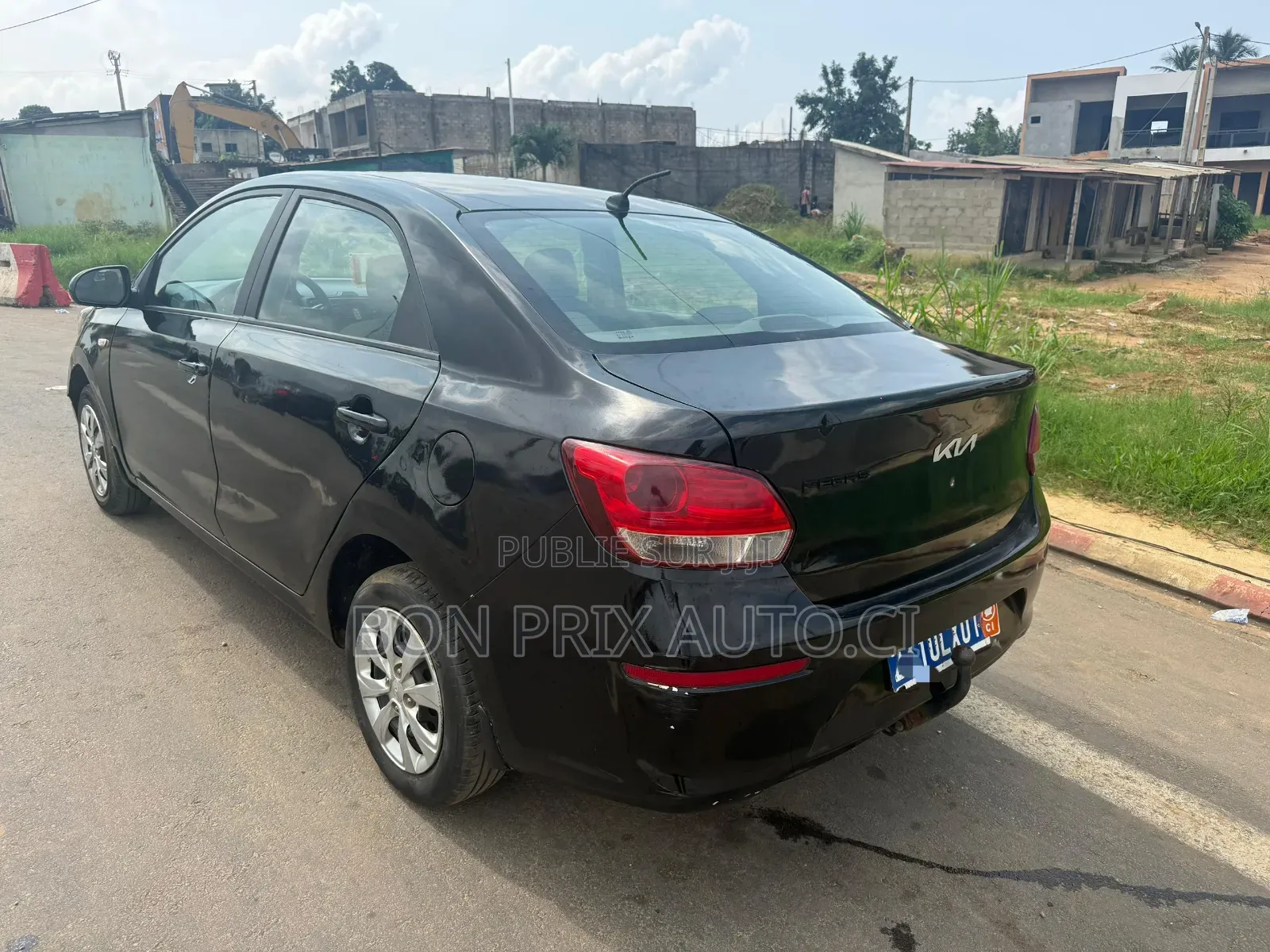 Kia Pegas 2023 Noir Mat