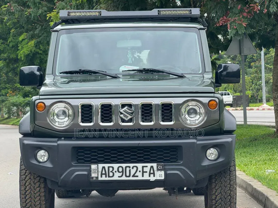 Suzuki Jimny 2025 Gris