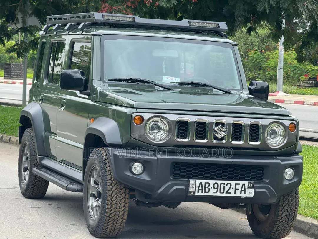 Suzuki Jimny 2025 Gris
