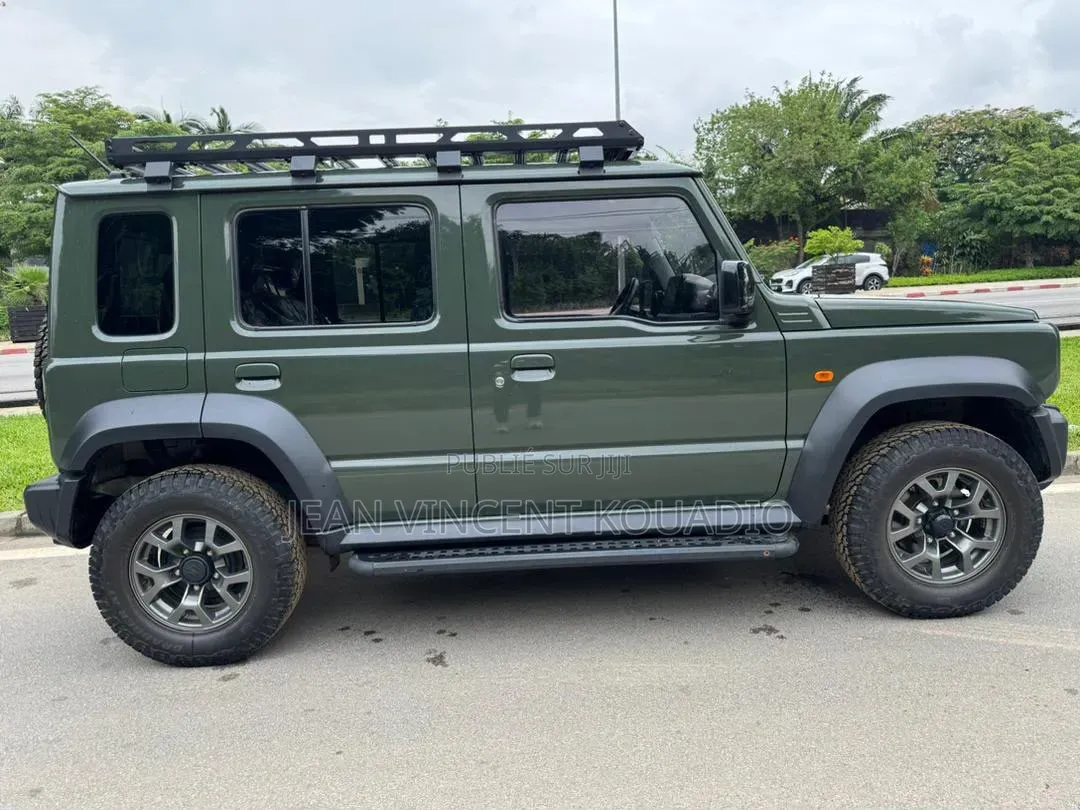 Suzuki Jimny 2025 Gris