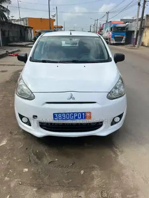 Mitsubishi Spacestar 2014 Blanc