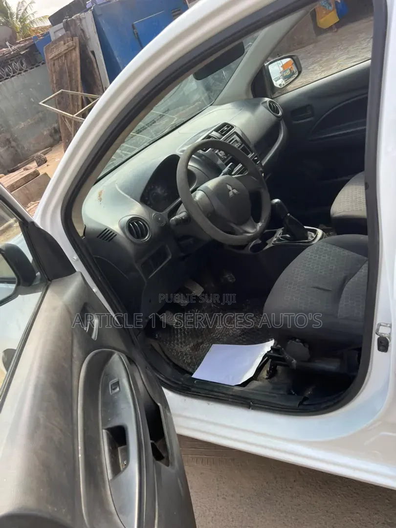 Mitsubishi Spacestar 2014 Blanc