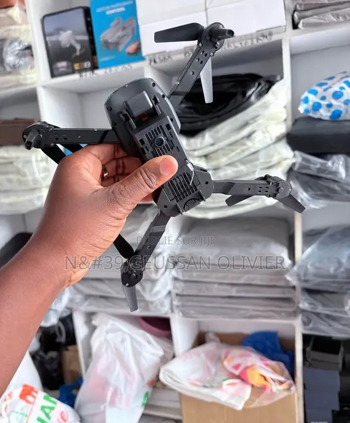 Drone Avec Caméra Disponible