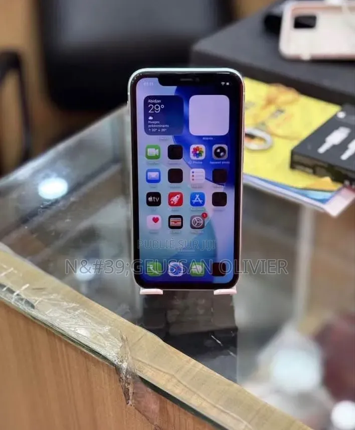 Nouveau Apple iPhone 11 128 GB Noir