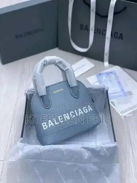 Je Vendre Des Sacs Disponible