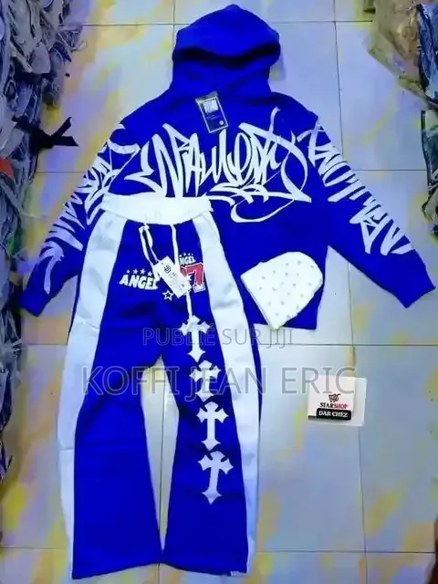 Je Vendre Des Vêtements Disponible