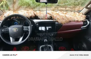Toyota Hilux 2016 Blanc cassé