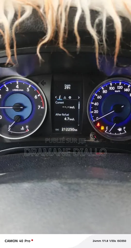 Toyota Hilux 2016 Blanc cassé