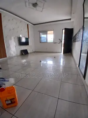 2chbre Appartement dans Presse Immobiliere D, Cocody à Louer