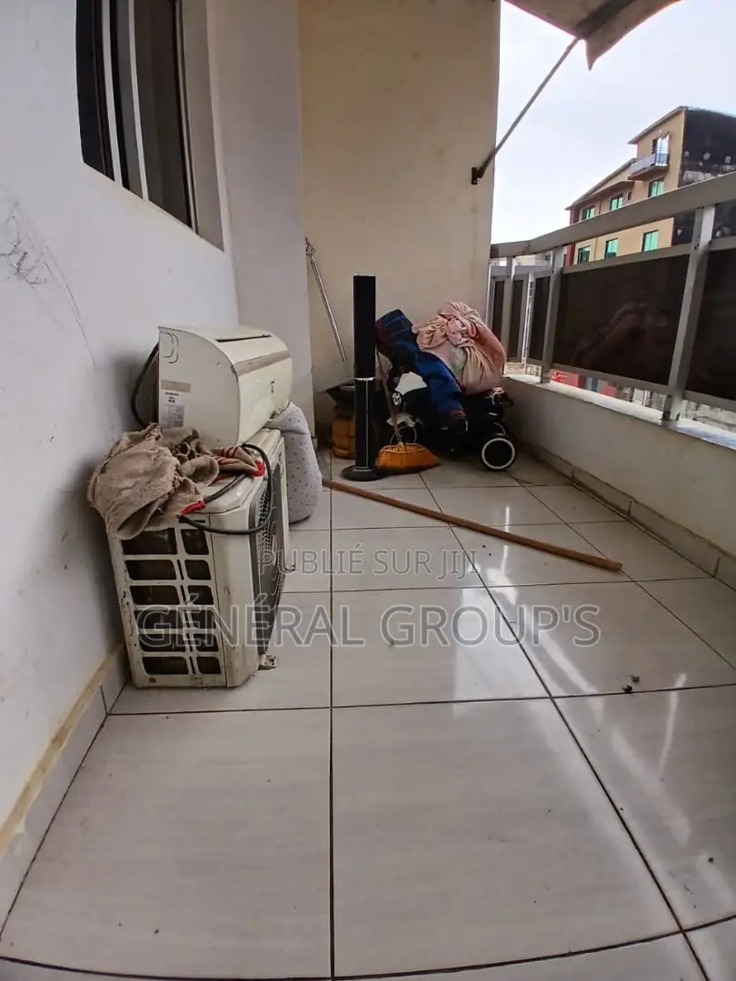 2chbre Appartement dans Presse Immobiliere D, Cocody à Louer