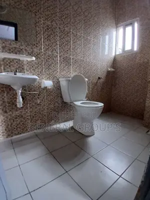 2chbre Appartement dans Presse Immobiliere D, Cocody à Louer