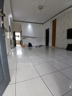 2chbre Appartement dans Presse Immobiliere D, Cocody à Louer