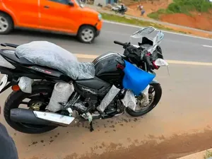 Nouveau TVS Apache 180 RTR 2025 Noir