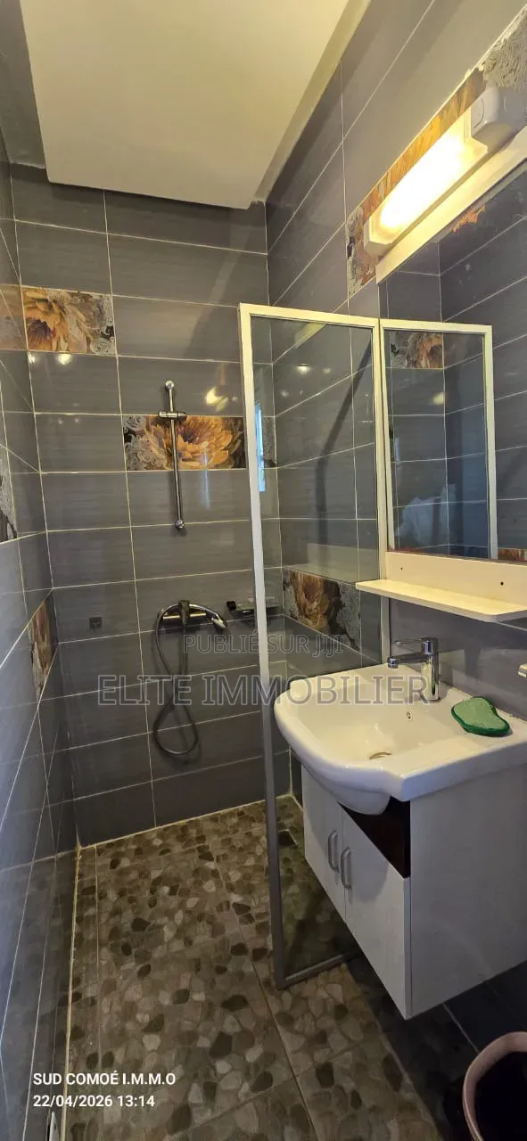 Meublé 4chbre Villa dans Villa Avec Piscine, Grand-Bassam à Vendre