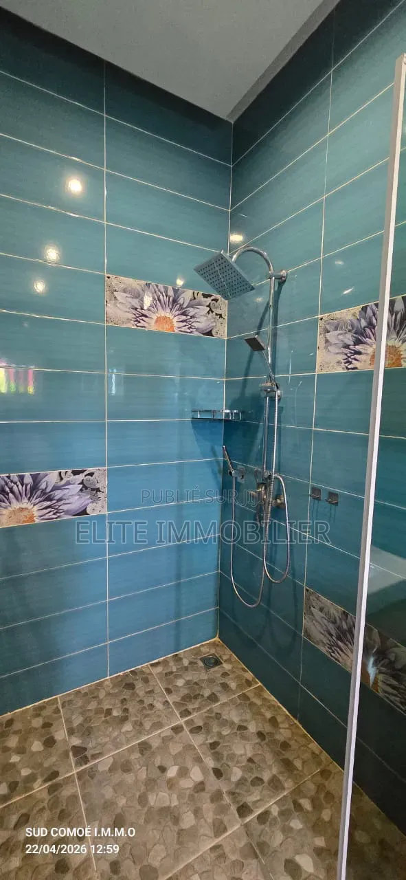 Meublé 4chbre Villa dans Villa Avec Piscine, Grand-Bassam à Vendre