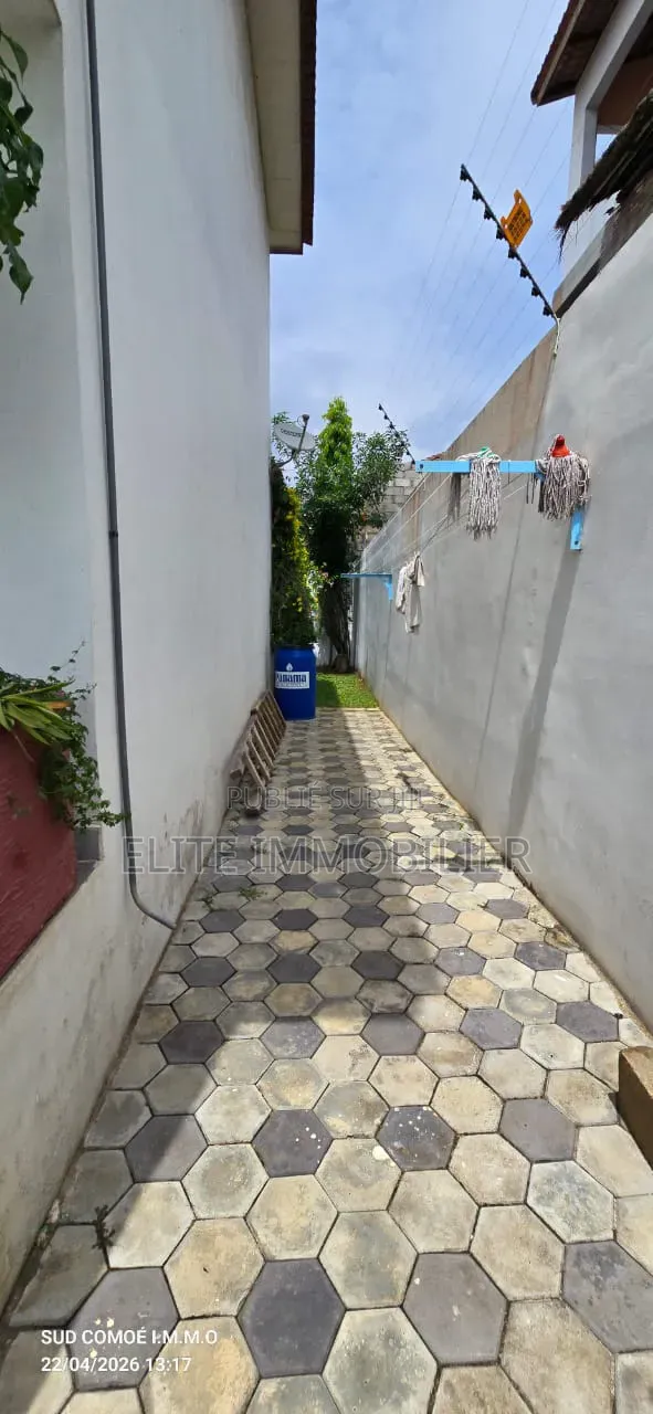 Meublé 4chbre Villa dans Villa Avec Piscine, Grand-Bassam à Vendre