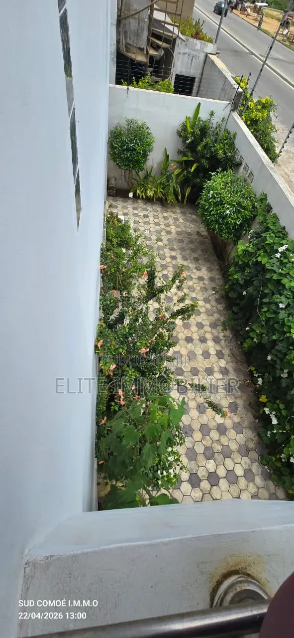 Meublé 4chbre Villa dans Villa Avec Piscine, Grand-Bassam à Vendre