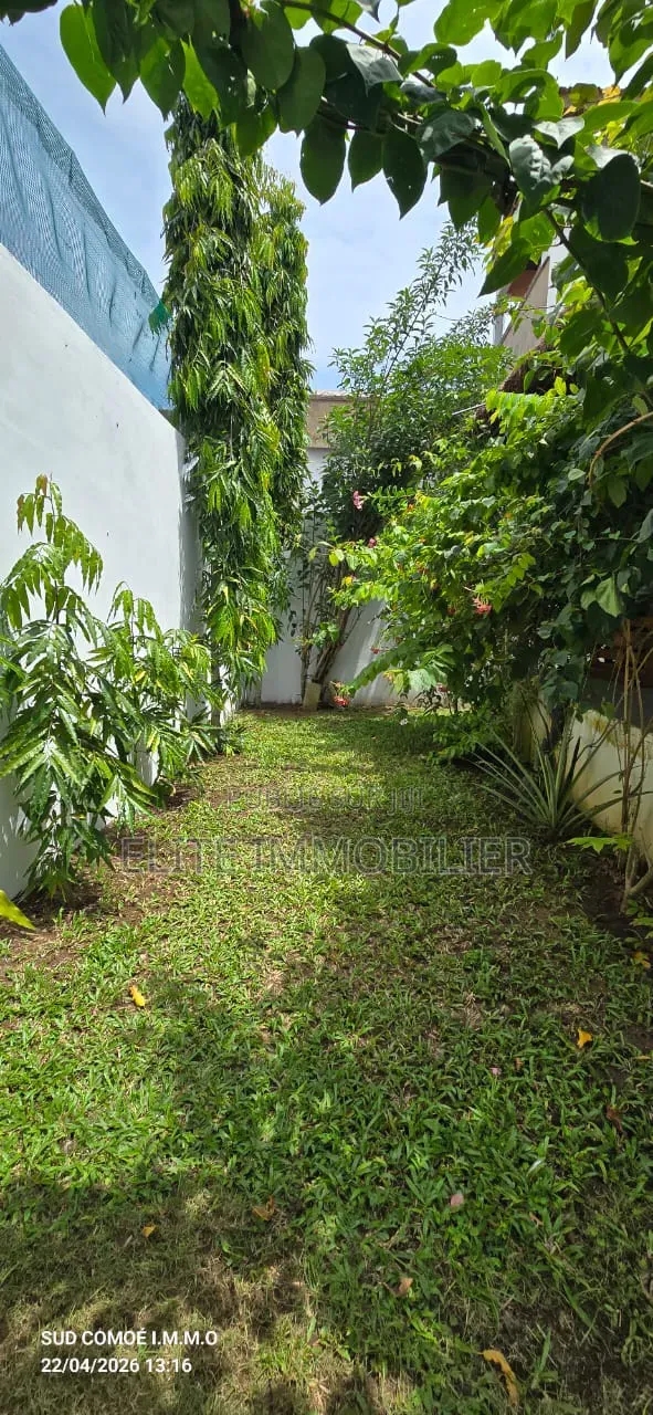 Meublé 4chbre Villa dans Villa Avec Piscine, Grand-Bassam à Vendre