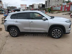 Suzuki Grand Vitara 2024 Gris