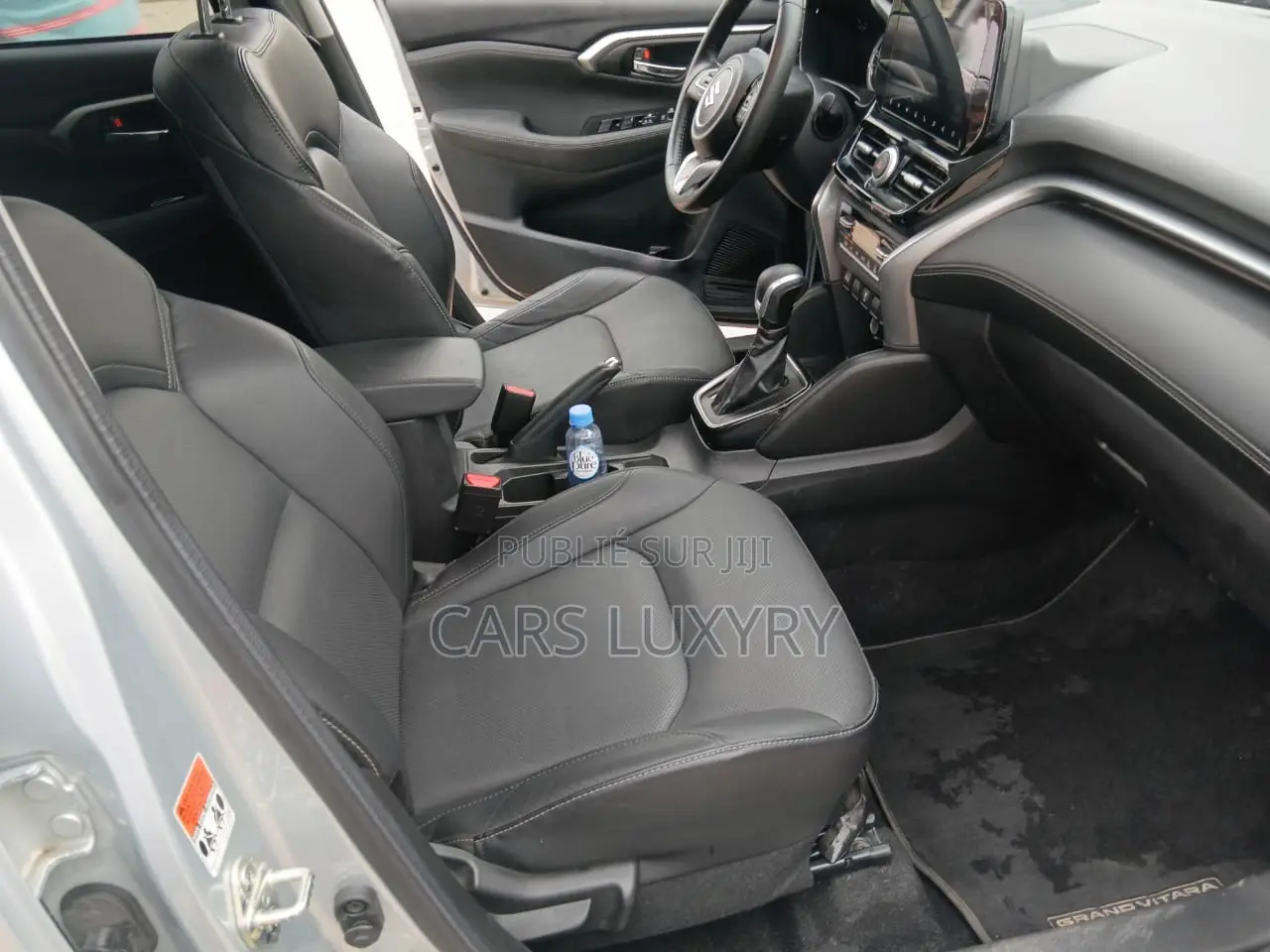 Suzuki Grand Vitara 2024 Gris