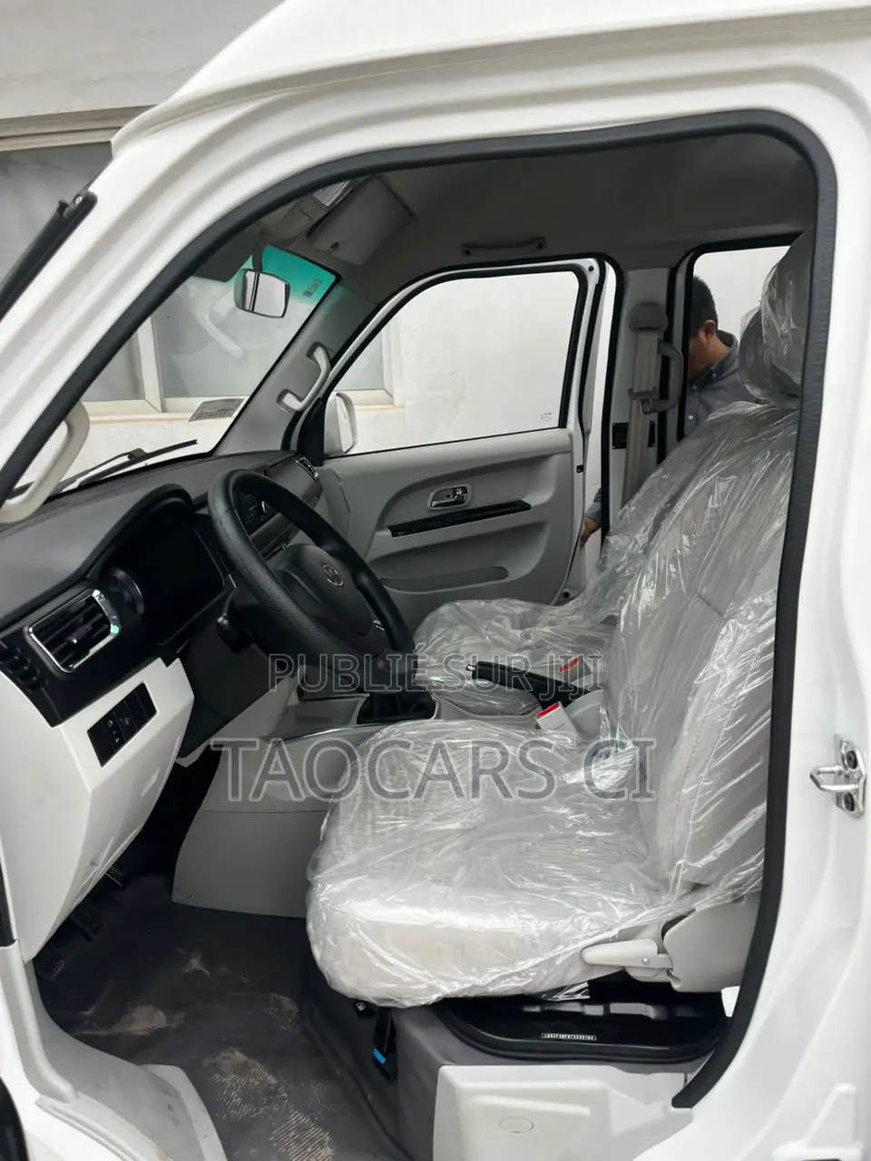 Nouveau Isuzu AVR 2024 Blanc