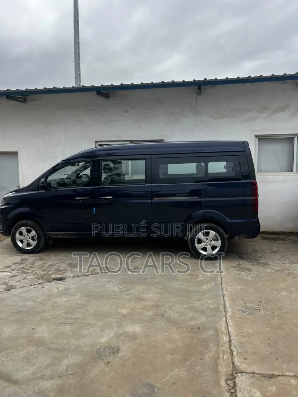 Nouveau Yutong E10 2025 Bleu