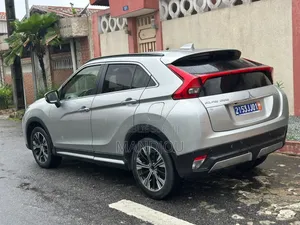 Mitsubishi Eclipse Cross 2018 Gris