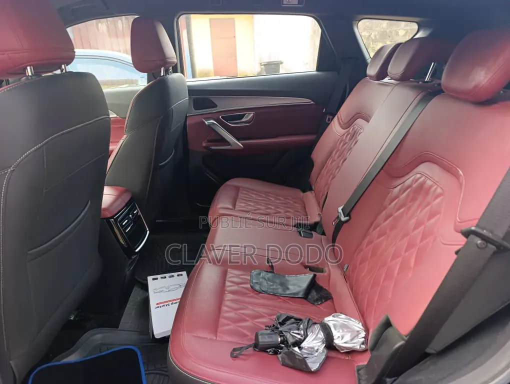Jetour X70 Plus 2025 Noir