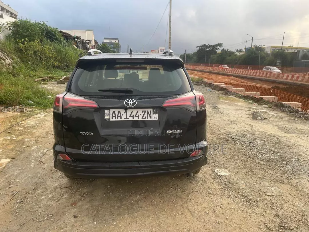 Toyota RAV4 2022 Noir
