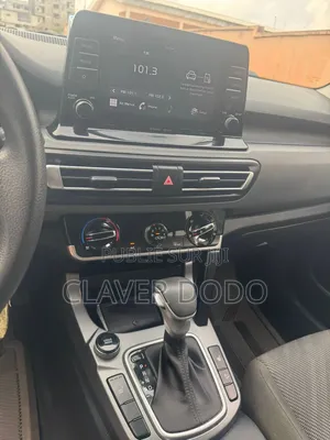 Kia Seltos S 2022 Gris