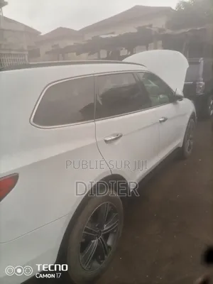 Nouveau Hyundai Santa Fe 2024 Blanc cassé