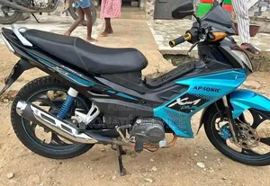 Nouveau KTM Duke 125 2025 Bleu
