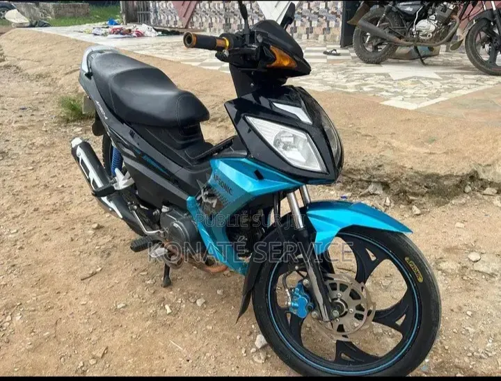 Nouveau KTM Duke 125 2025 Bleu