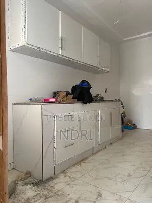 2chbre Appartement dans Building House, Cocody à Louer