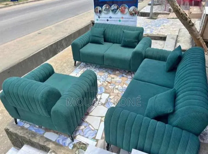 Fauteuils Disponible