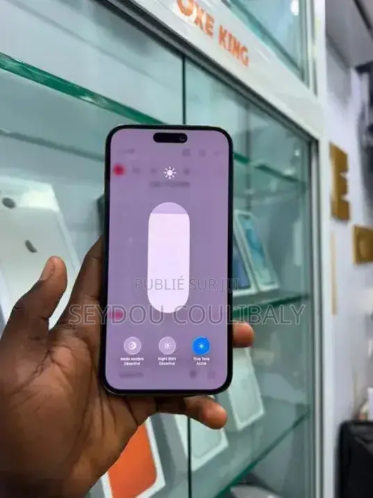 Nouveau Apple iPhone 14 Plus 128 GB Noir