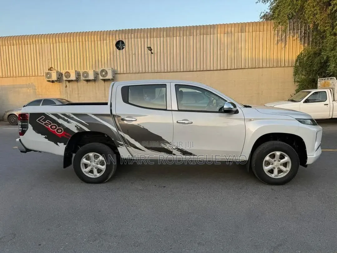 Mitsubishi L200 2020 Blanc cassé