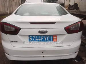 Ford Mondeo 2012 Blanc