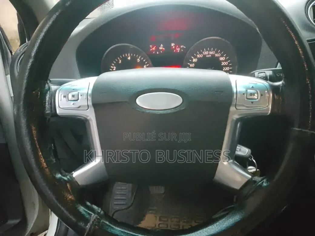Ford Mondeo 2012 Blanc