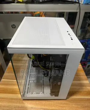 Nouveau Ordinateur de bureau MSI AG270 2PE 32GB Intel Core i7 SSD 1T
