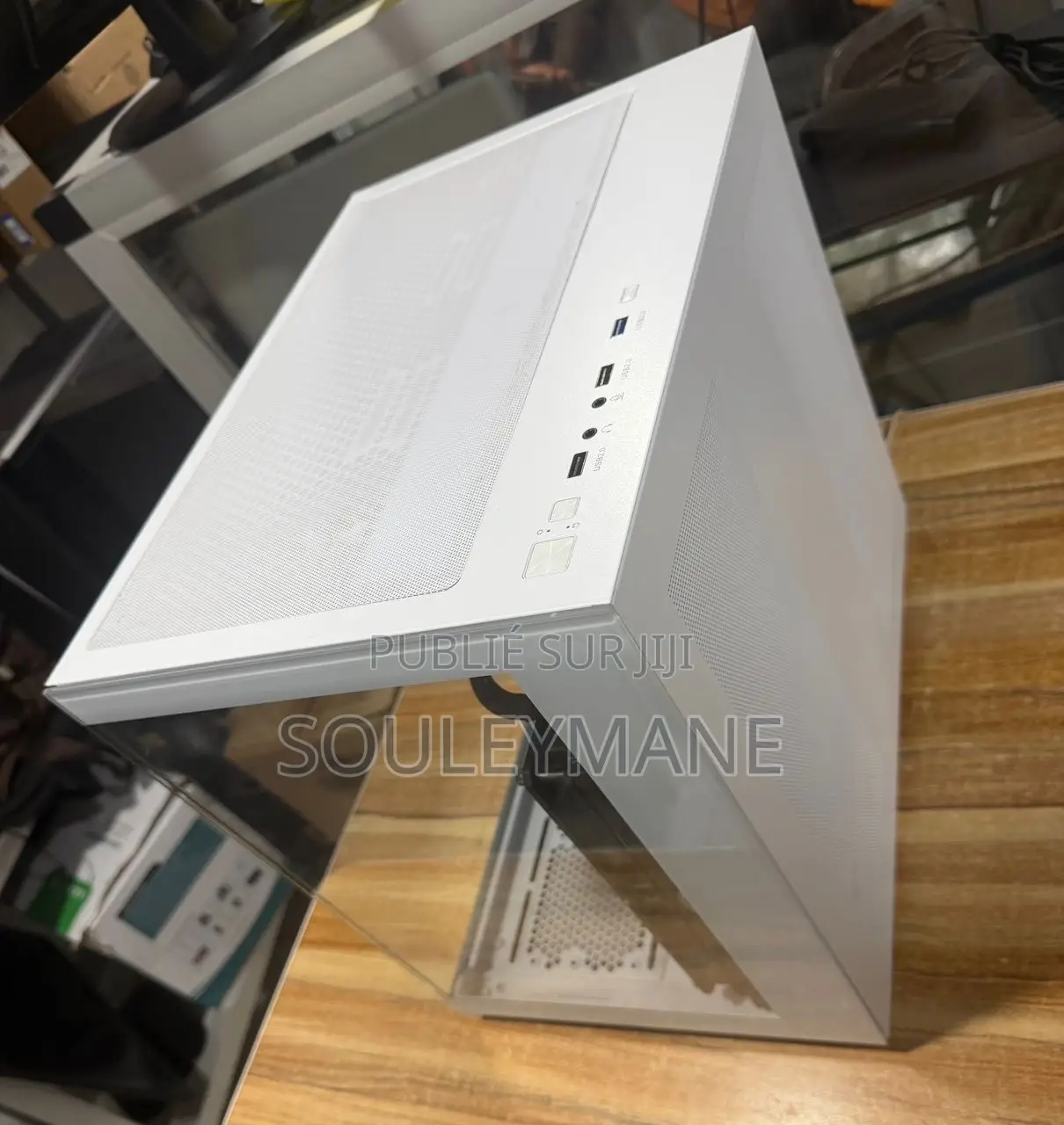 Nouveau Ordinateur de bureau MSI AG270 2PE 32GB Intel Core i7 SSD 1T