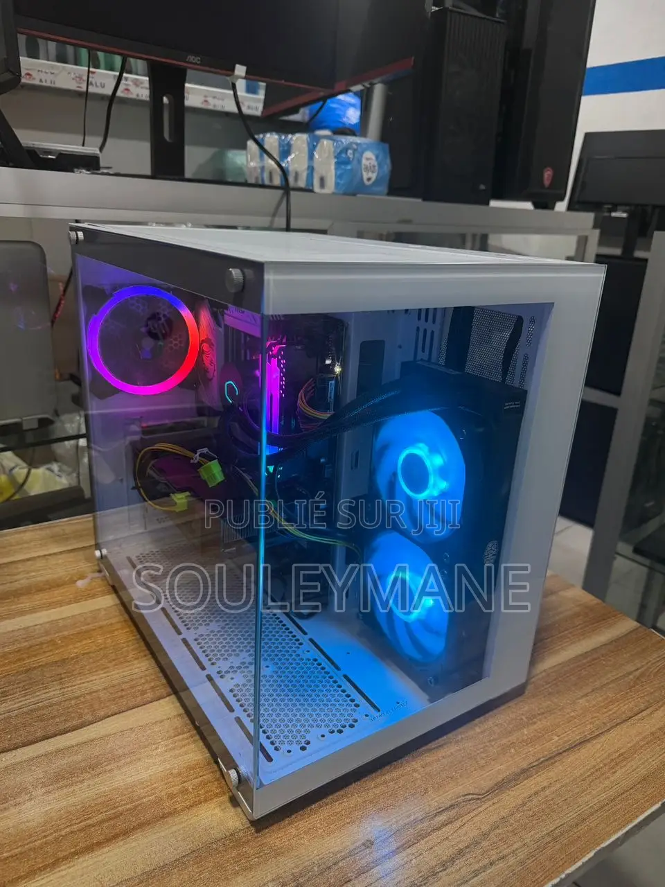 Nouveau Ordinateur de bureau MSI AG270 2PE 32GB Intel Core i7 SSD 1T
