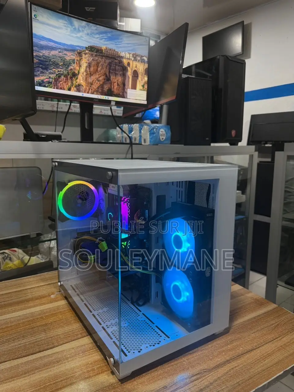Nouveau Ordinateur de bureau MSI AG270 2PE 32GB Intel Core i7 SSD 1T