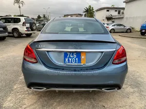 Mercedes-Benz C300 2016 Gris