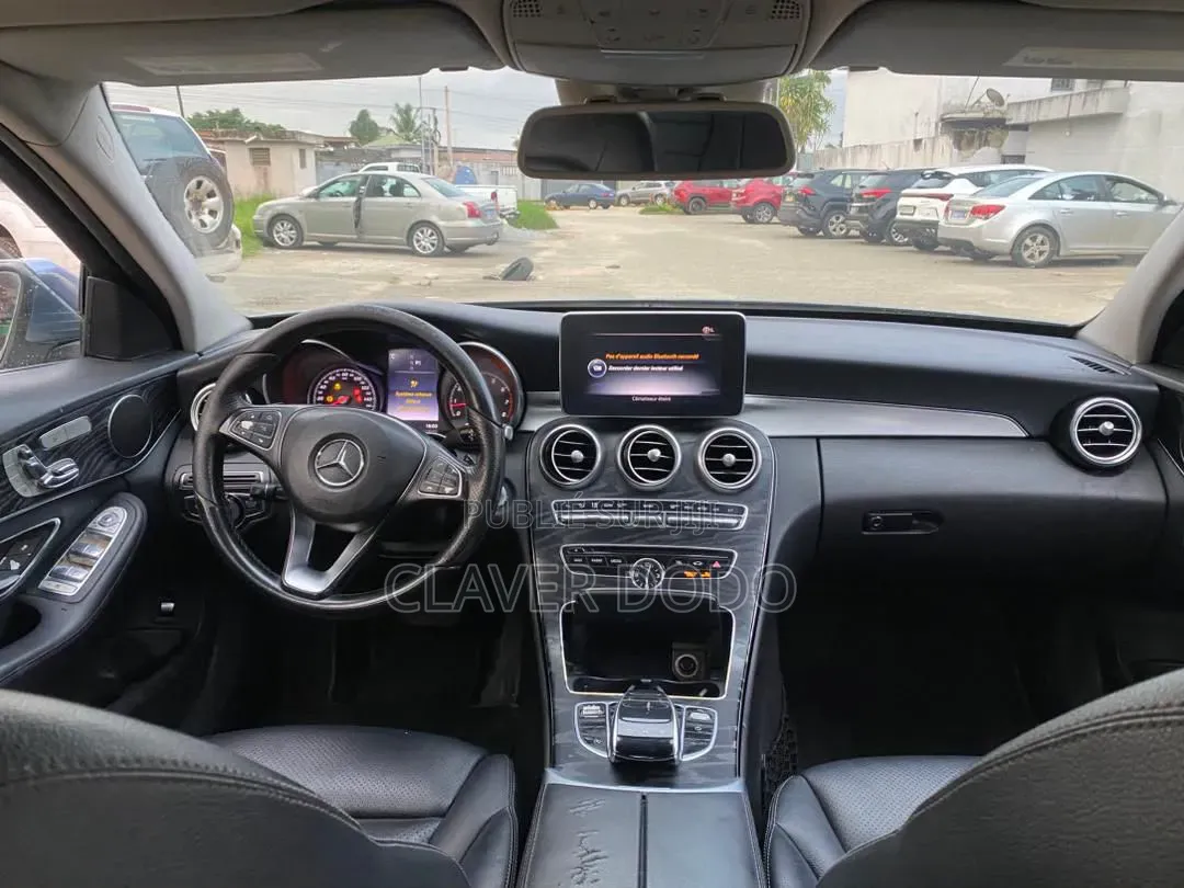 Mercedes-Benz C300 2016 Gris