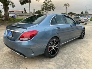 Mercedes-Benz C300 2016 Gris