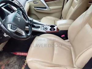 Mitsubishi Montero Sport 2018 Gris